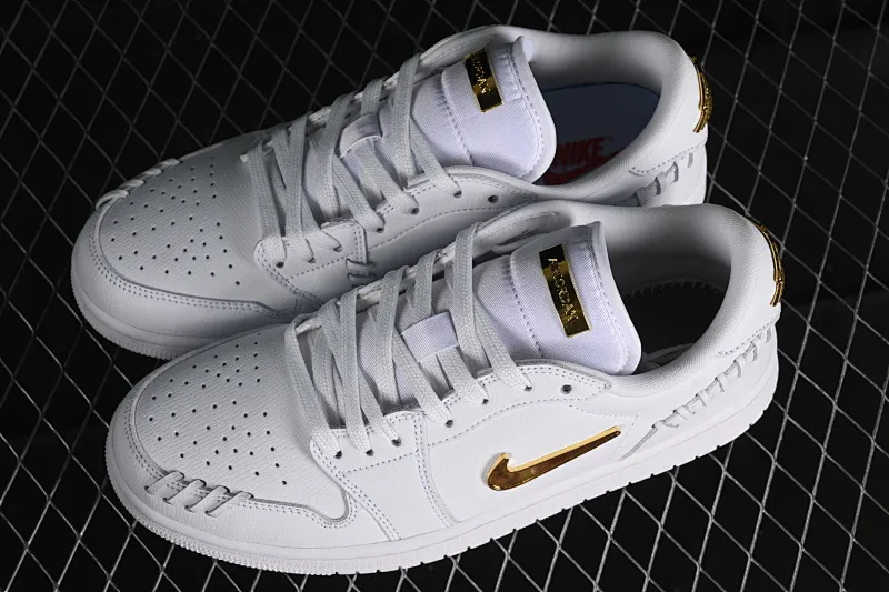 All categories Air Jordan Jordan series basketball shoes Air Jordan 1 Low Air Jordan 1 Low "Method of Make" AJ1 Joe 1 white gold low-top cultural and leisure sports shoes FN5032-100